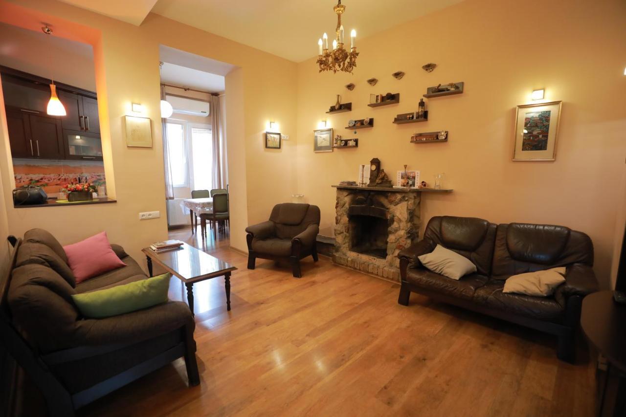 Apartment At 12 Baratashvili Street Tbiliszi Kültér fotó