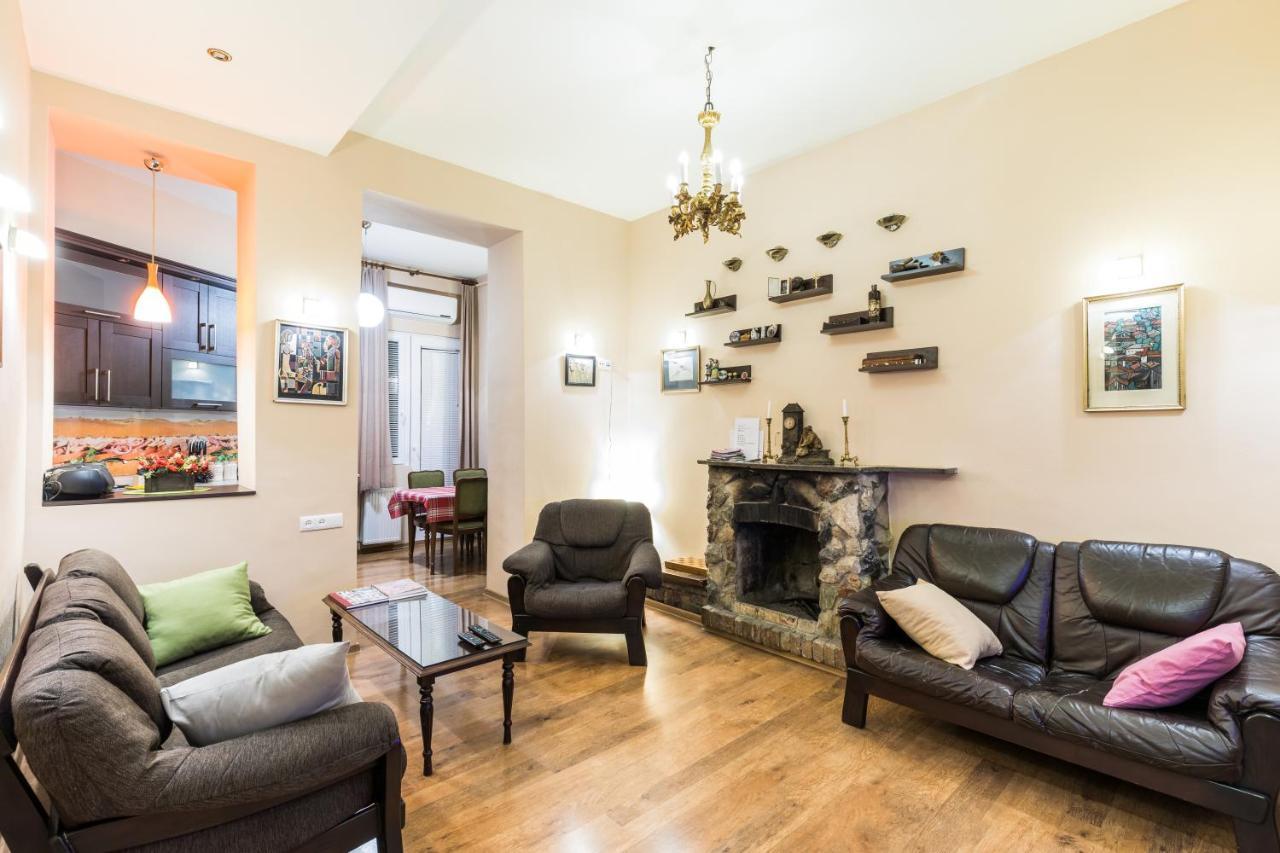 Apartment At 12 Baratashvili Street Tbiliszi Kültér fotó