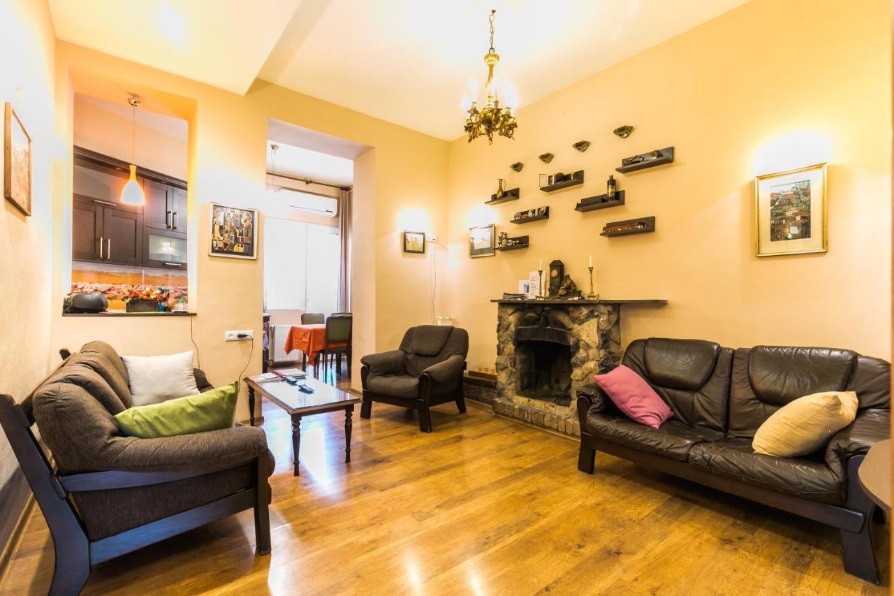 Apartment At 12 Baratashvili Street Tbiliszi Kültér fotó